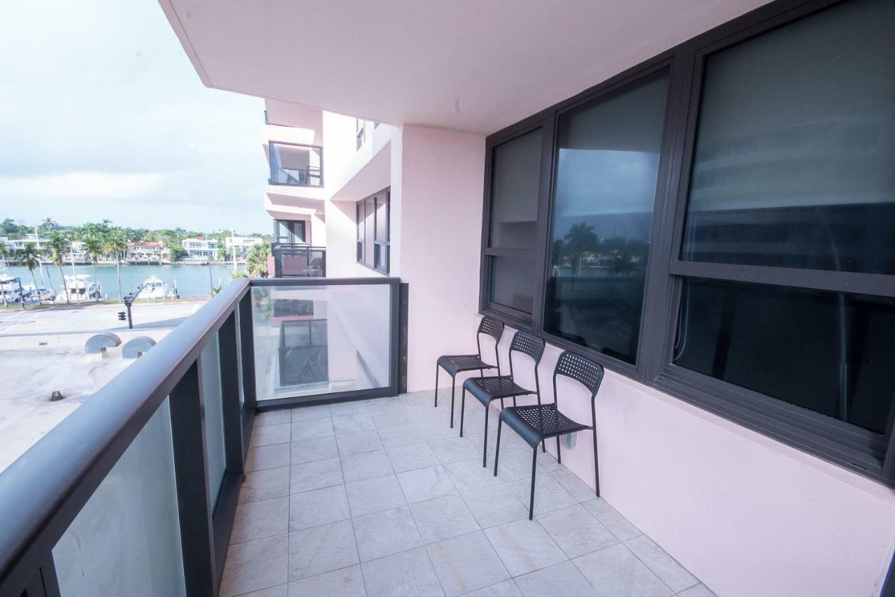 Oceanfront Apartments At The Alexander Miami Beach Exterior photo